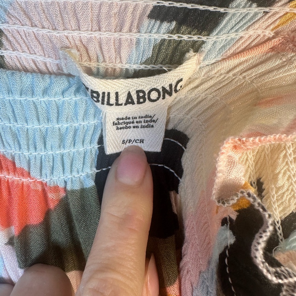 Billabong Multicolor Patterned Dress - Perfect for Spring Break dinners - Picture 2 of 5